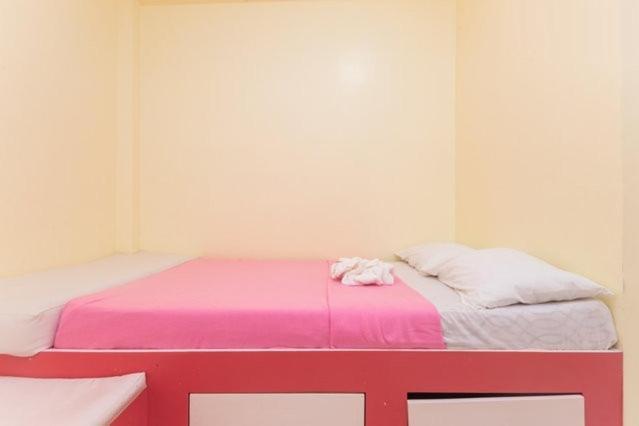 Hotel Bambooze Hauz à Balabag  Chambre photo